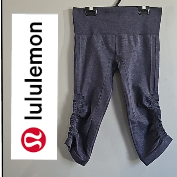 Lululemon Blue Cropped Leggings Sz  4-6 - Picture 1 of 3